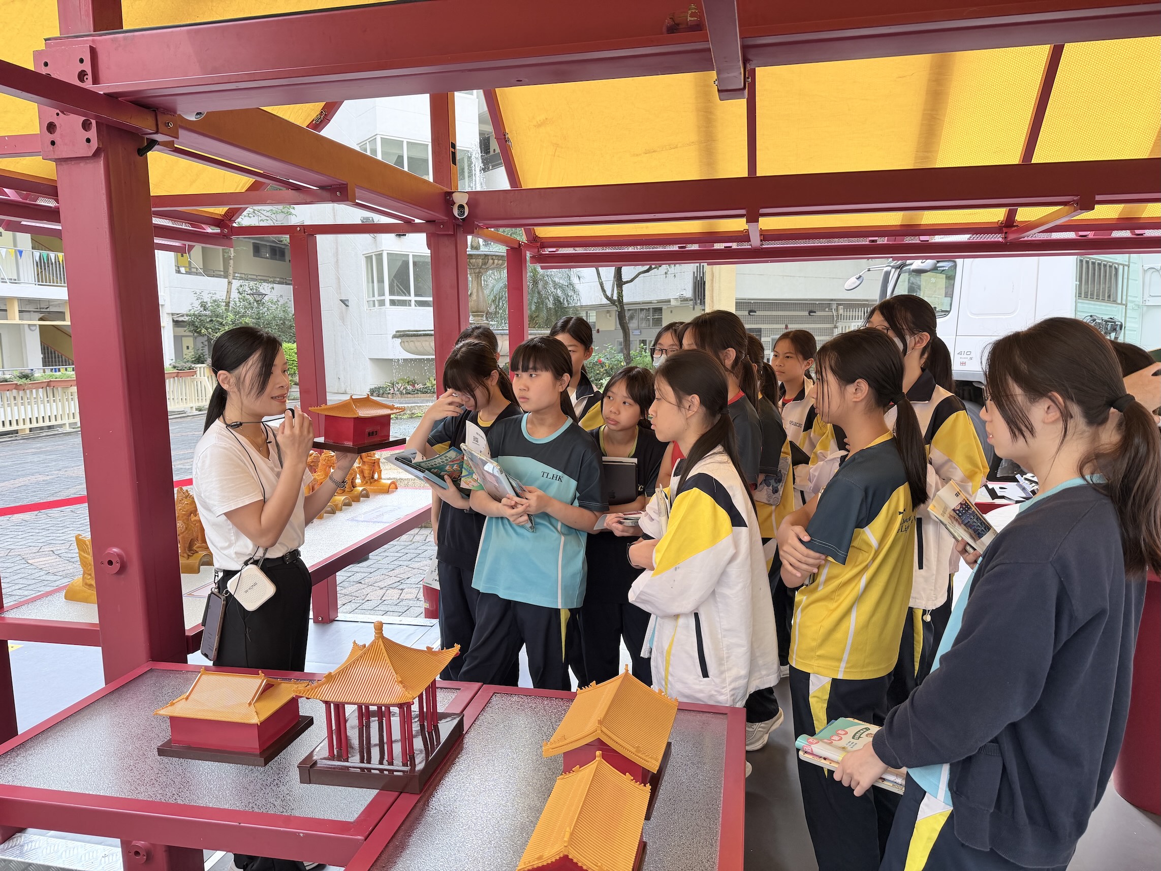 「HELLO！故宮」大篷車進校園活動